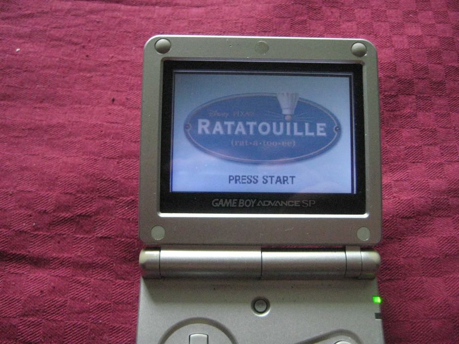 Продавам конзола GBA SP AGS-001 + игра