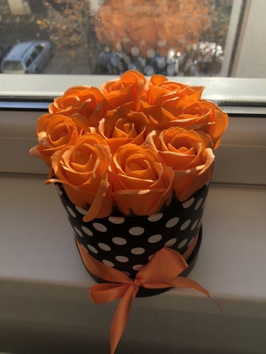 Cutie cu trandafiri de sapun 50 lei