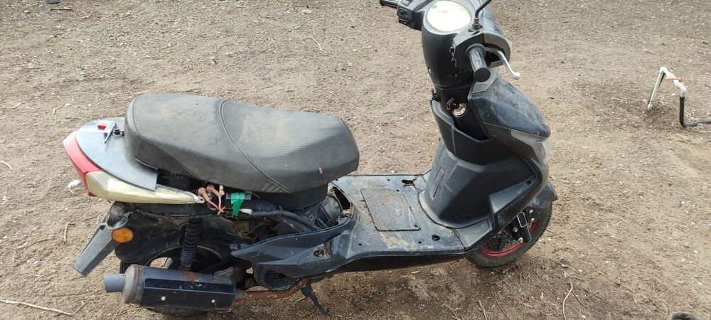 Продам мопед китайский М8