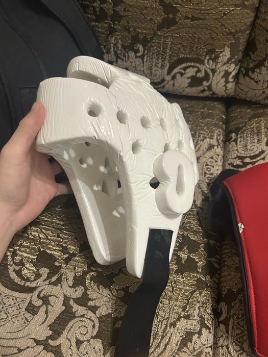 продам шлема и нагрудник