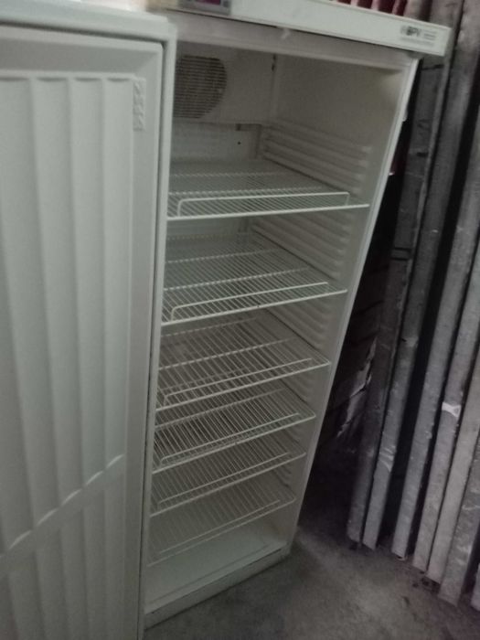 Продава професионални кухненски уреди и оборудване - изгодно