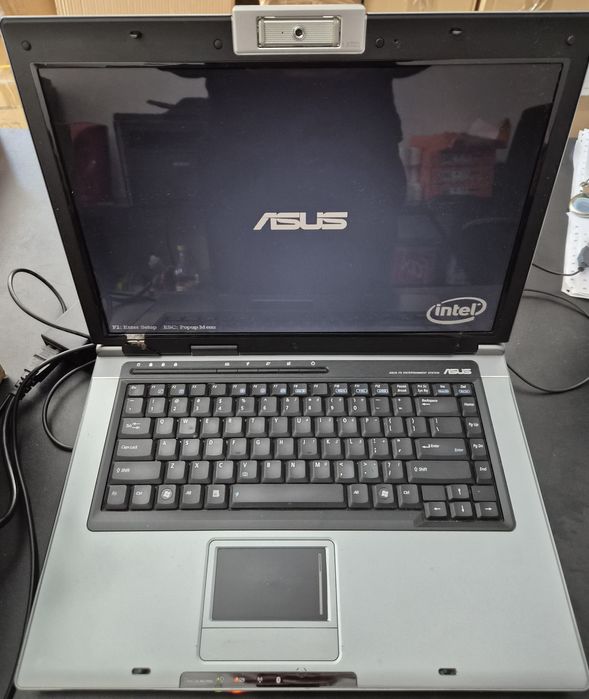 Vand laptop Asus F5R