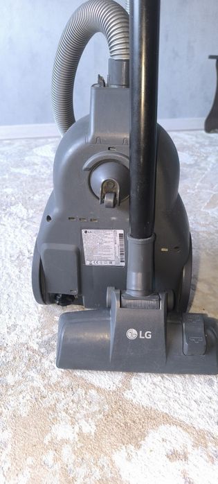 Пылесос LG продаётся