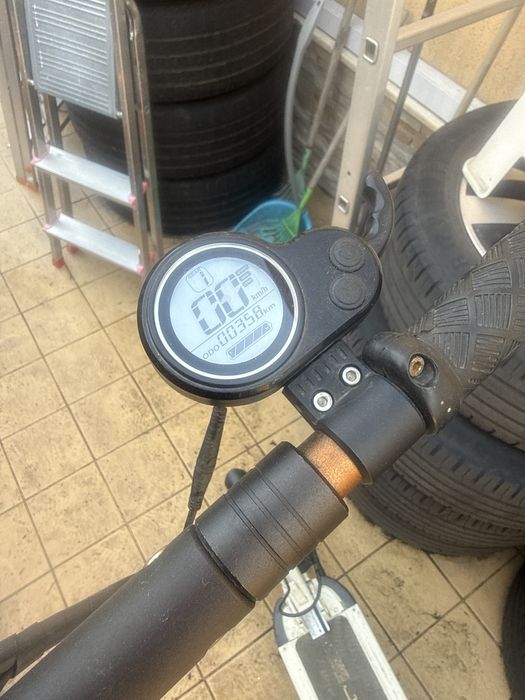 Trotineta Joyor  5 S  acumulator epuizat