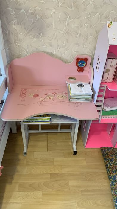 Продам детский стол