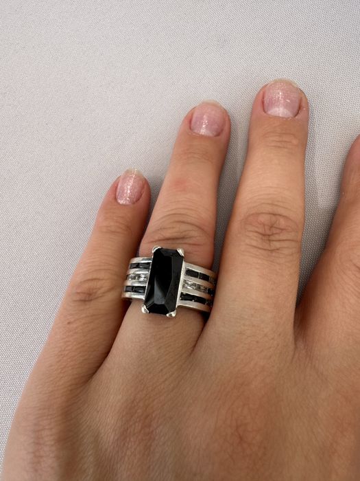Inel din argint, onix si cubic zirconia