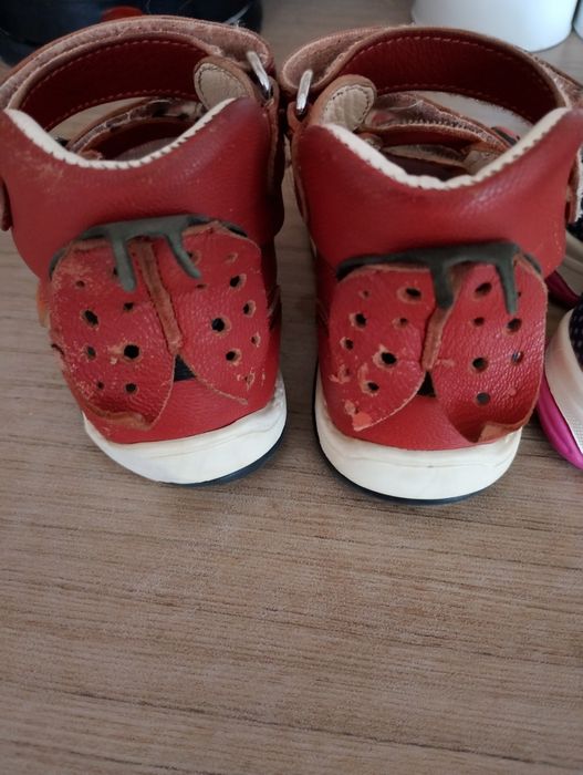 Детски сандали и маратонки