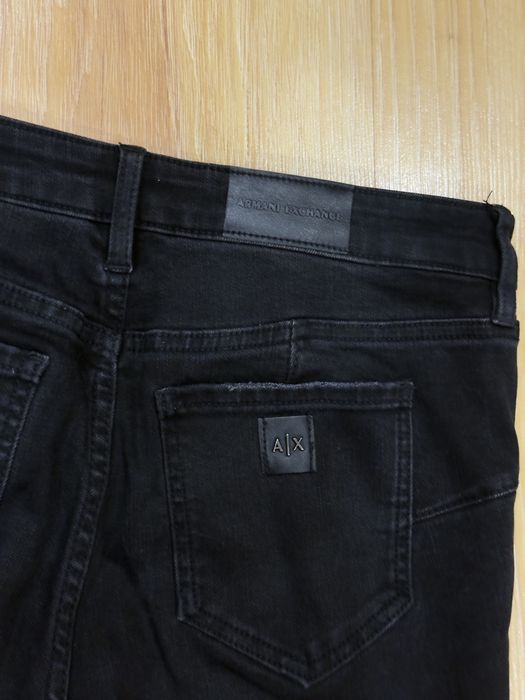 Дънки Armani Exchange, Boss, Stradivarius