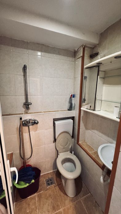 Apartamen o camera de inchiriat