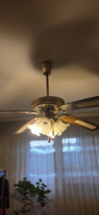 Lustra cu ventilator