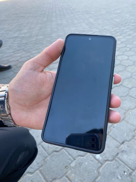 Продам или обменяю на айфон 11