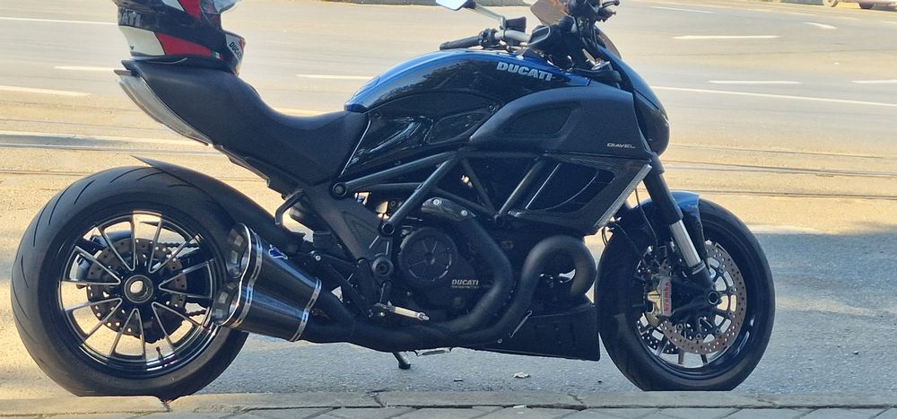 Ducati Diavel 1200  V2