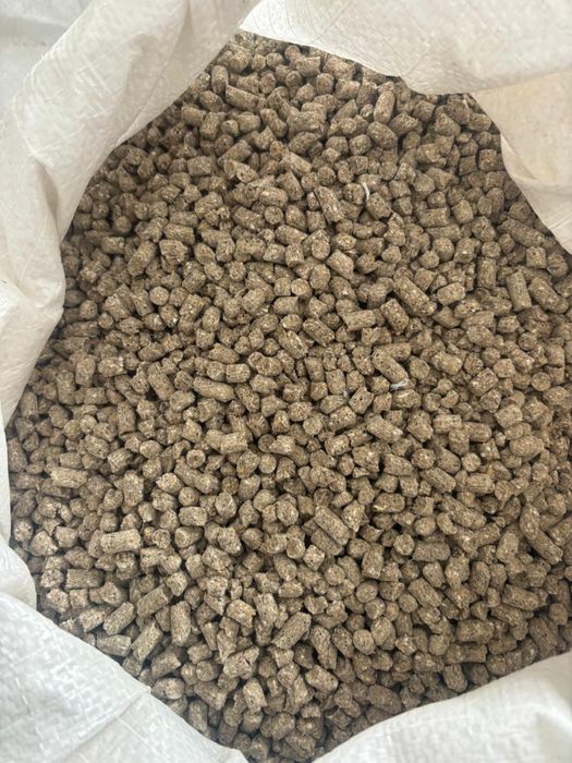 Универсальный комбикорм 40 кг