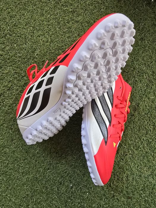 Футболни стоношки Аdidas PREDATOR LEAGUE TF - размер 42 и 42 2/3