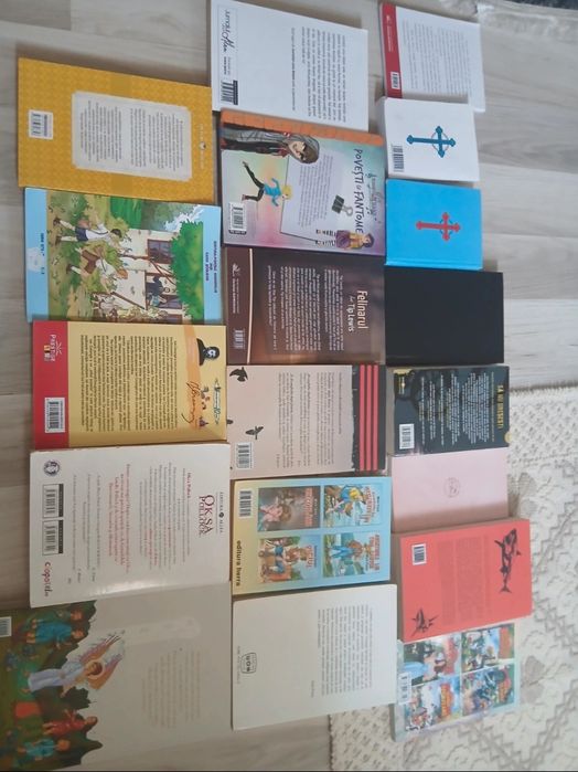 Lot de cărți ficțiune/religie+ voucher cadou 200 lei