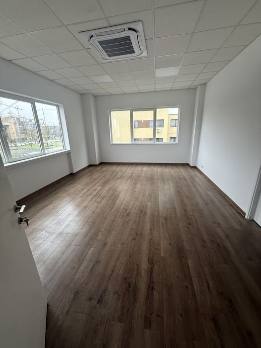 Inchiriez cladire birouri / sala de conferinte / etc