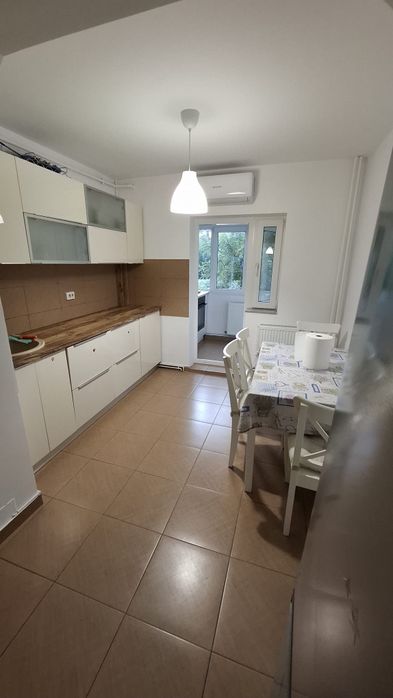 PROPRIETAR;Apartament 2 camere modern, decomandat - 5 minute Metrou Apărătorii Patriei — fotografia 3
