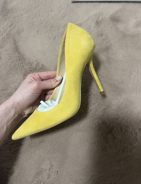 Pantofi Aldo marimea 38 piele intoarsa