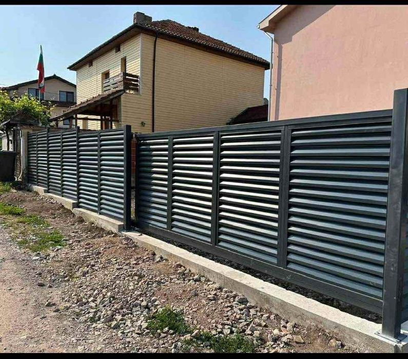 Ламелни врати,порти,огради тип щора (плъзгащи)