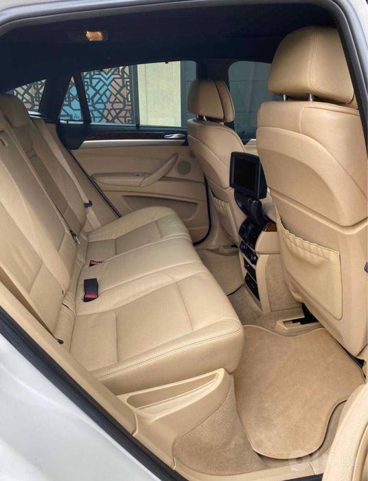 BMW X6 5.0 xdrive 2011года
