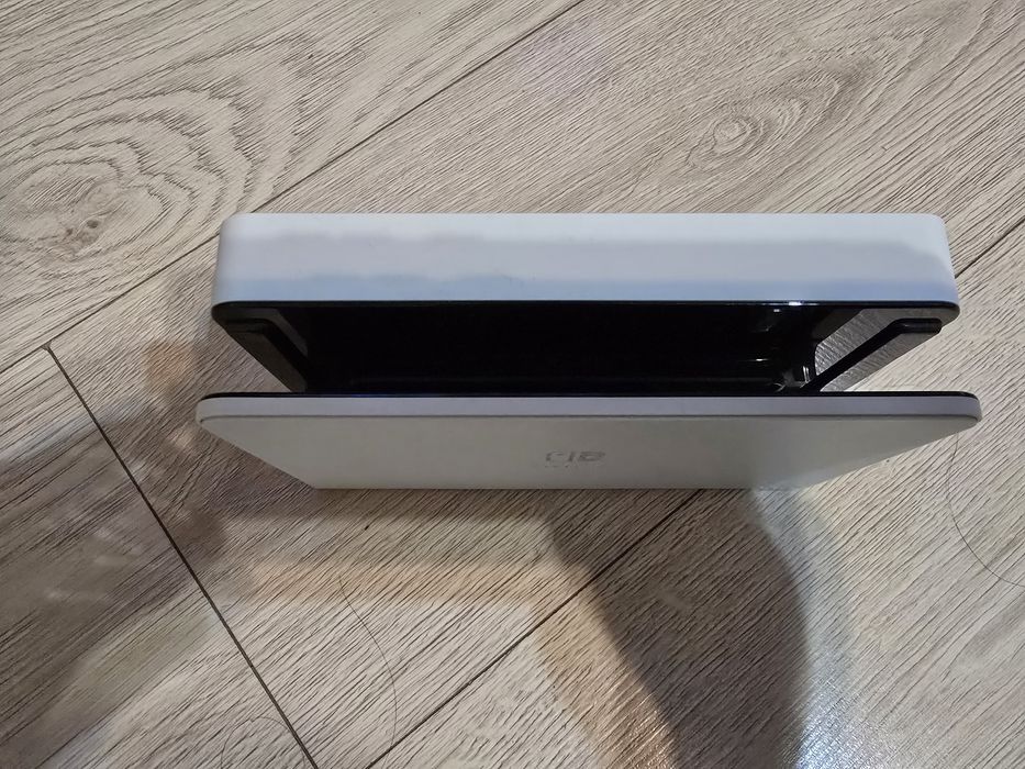 Nintendo Switch Oled Modat si accesorii