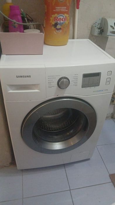 Продам стиральную машинку 6 кг