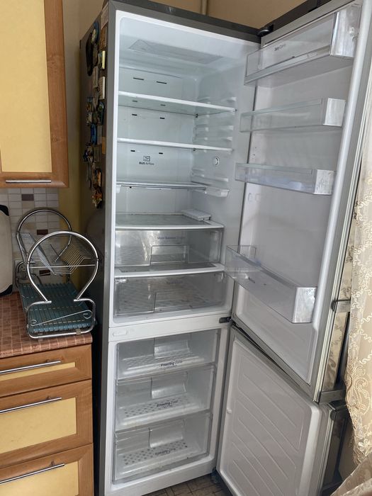 Продам холодильник  LG