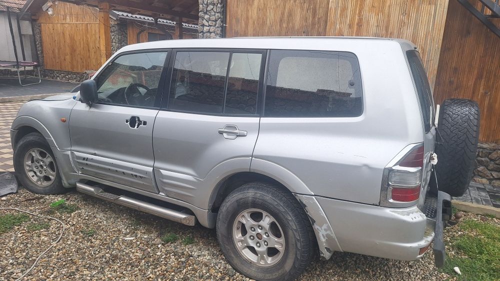 Vand Mitsubishi Pajero 3.2 Autoutilitara