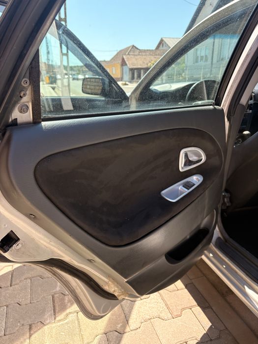 Volvo v40 1.9d revopsit/plafon instelat