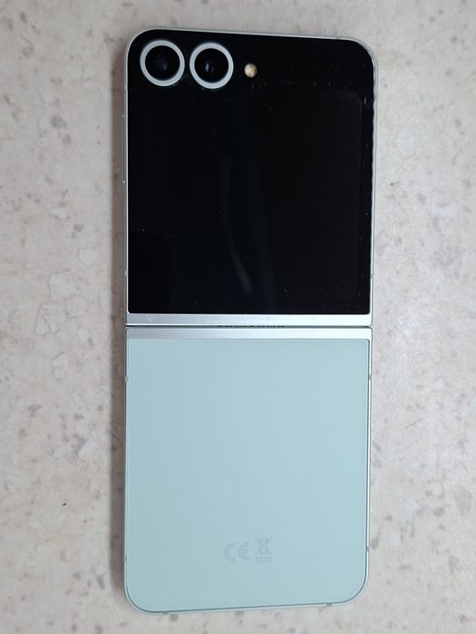 Samsung Galaxy Z Flip6 256 gb