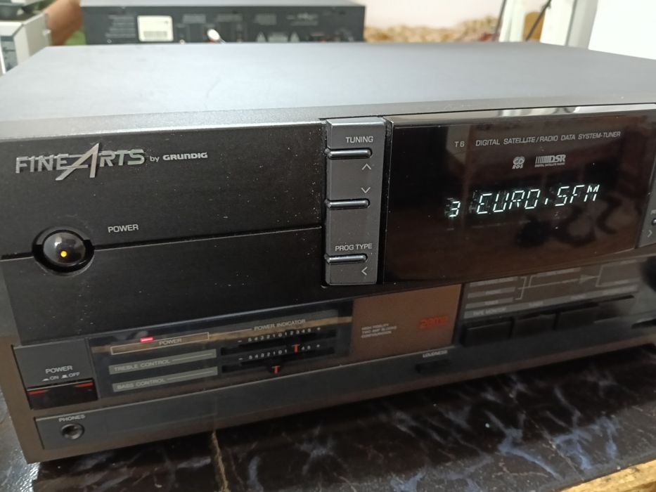 Tuner digital  satelit Fine Arts Grundig
