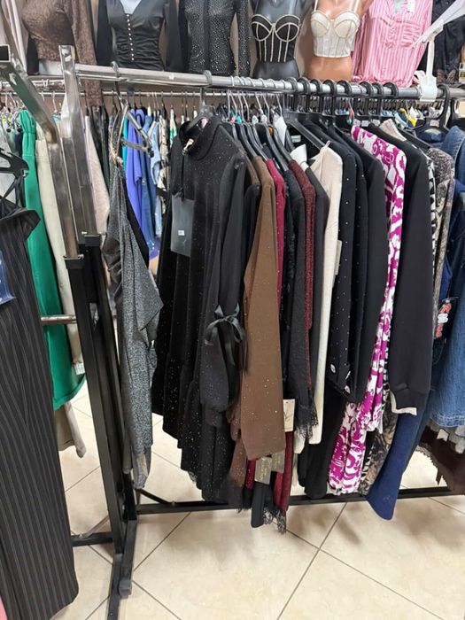 Мъжки и дамски дрехи на едро и дребно !