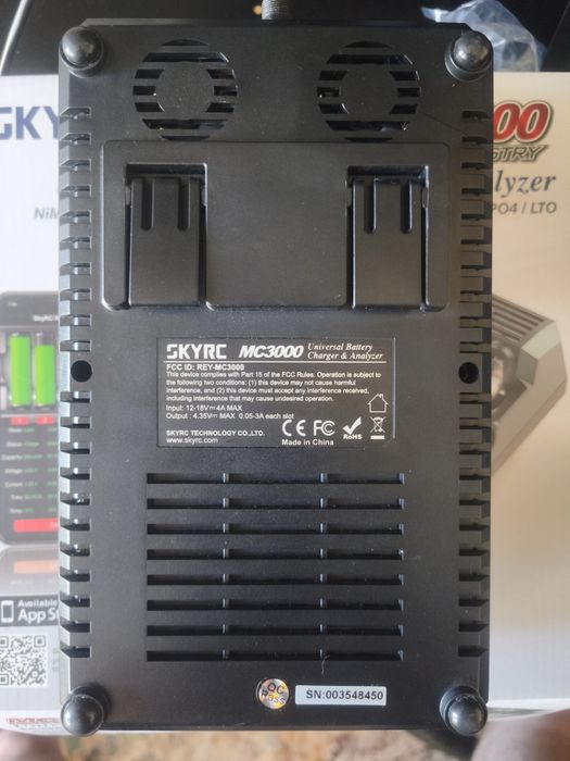 Професионално смарт зарядно устройство и анализатор SkyRC MC3000