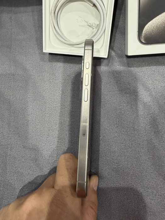Iphone 15 pro Natural Titanium 256gb