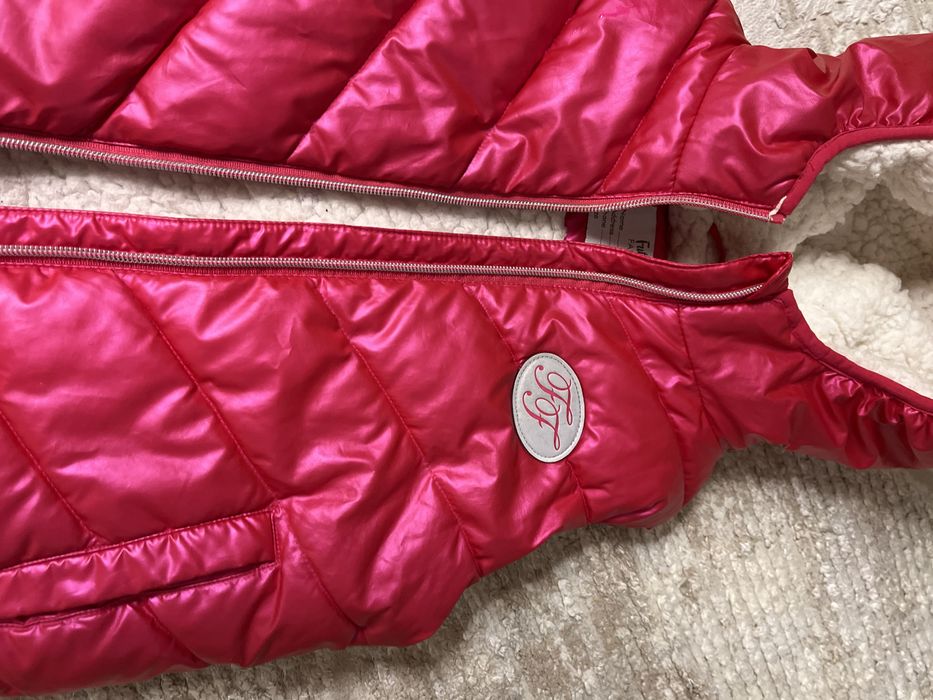 Продам безрукавку на девочку на 4 года