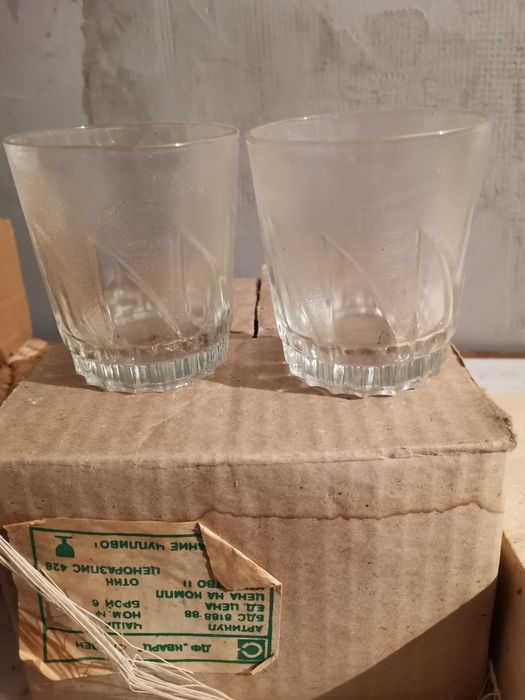 Сервизи за кафе коняк и безалкохолно.