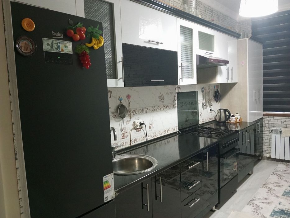 Срочно квартира сотилади 70 КВ 3 хона