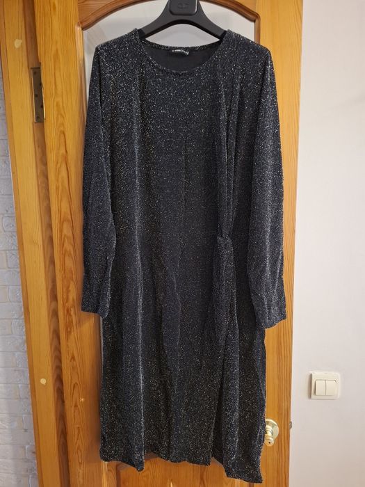 Продам Платья вечерние 54 размер