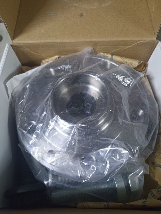 Продам запчасти на Пассат Б6