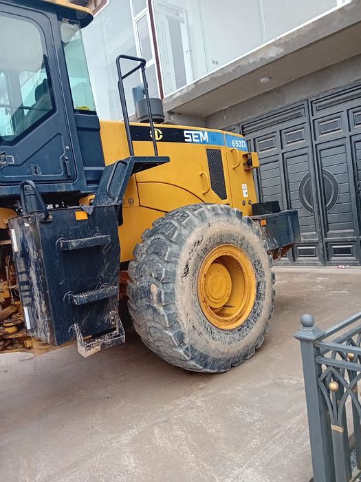 Продается погрузчик 3куб