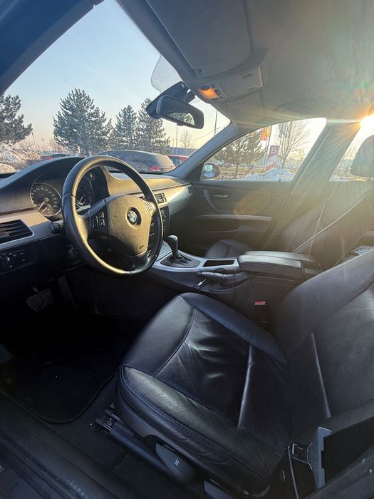 BMW Seria 3 - 325 XI E90