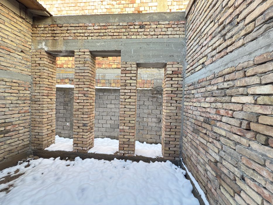 Продажа дома 2,2 сотки пересичение улицы Циолковской и Карасу -6