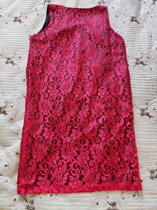 rochie dantela rosie