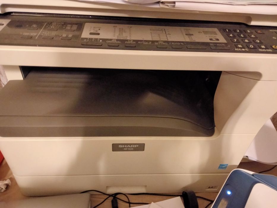 Vând imprimanta multifuncționala.