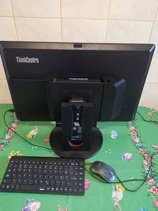 Monitor Lenovo tinchcenter 24 inchi