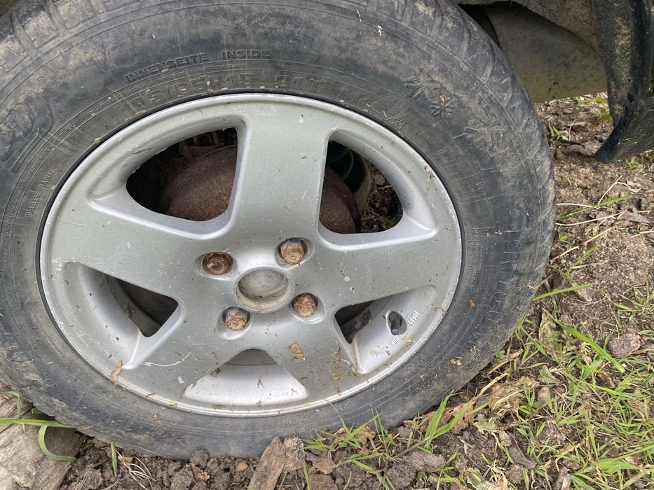 Vand Ford Focus PENTRU PIESE