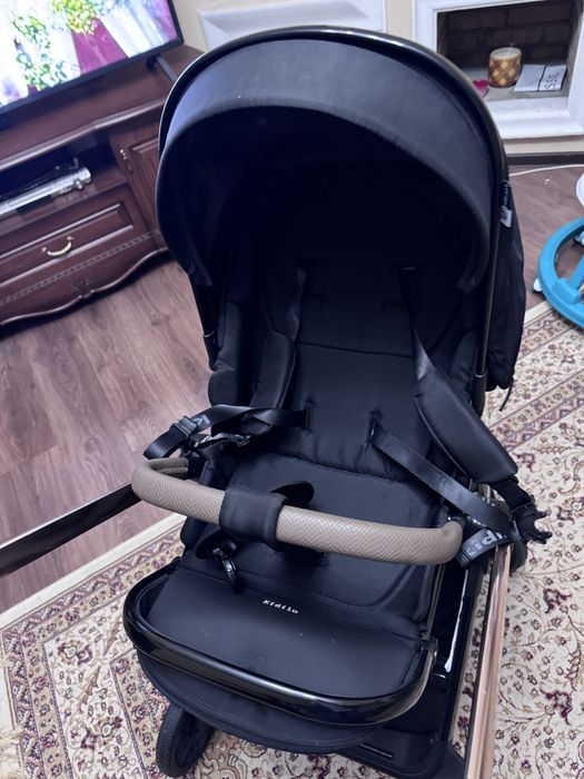 Коляска kidilo в идеальном состоянии