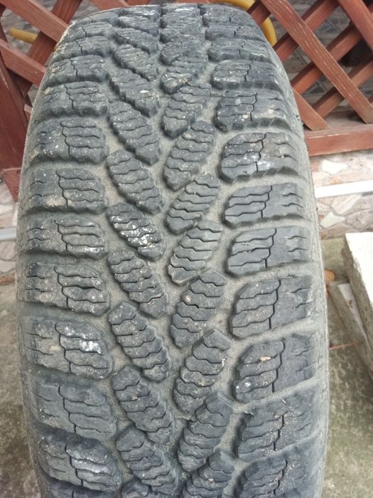 Jantă cu cauciuc R13