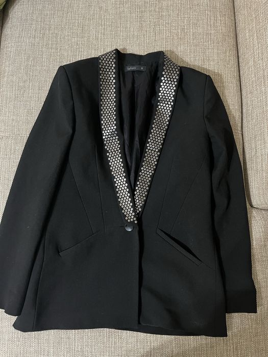 Одежда женская ..