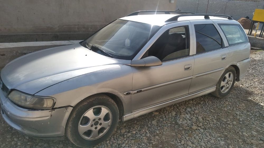 Срочоно продам автомобиль опель